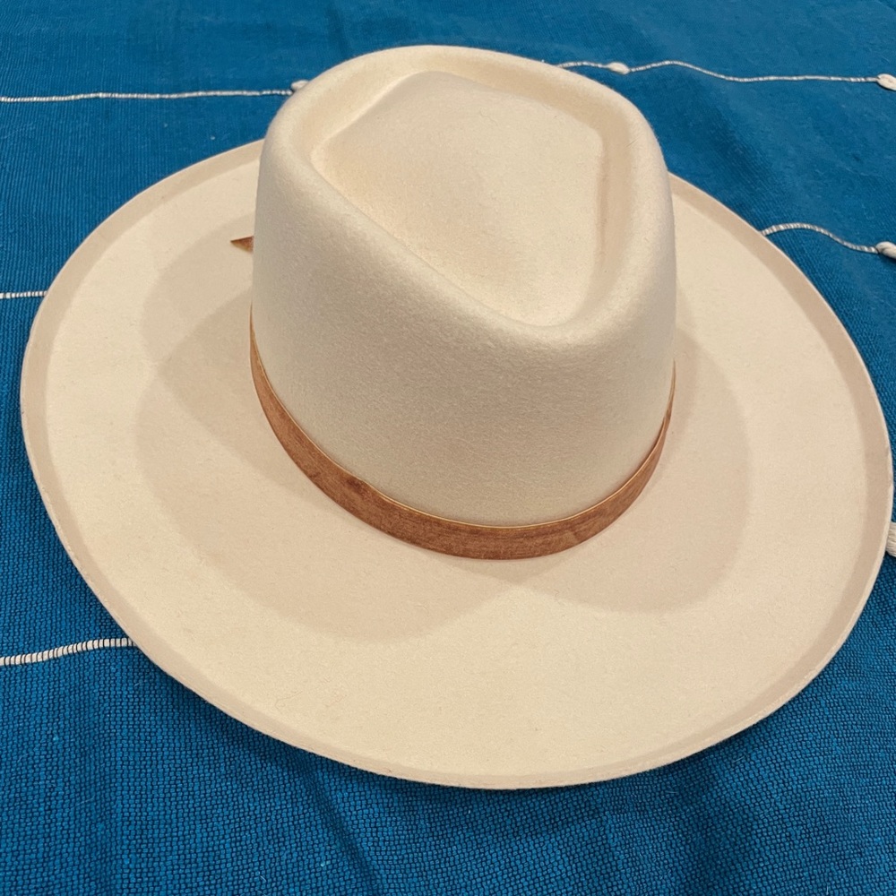 Gently used Lack Of Color discontinued hat!